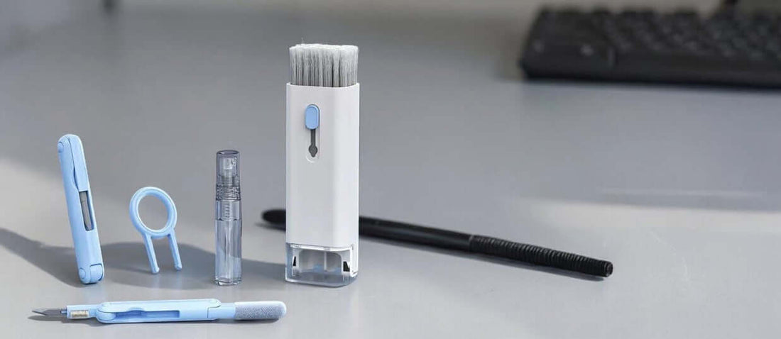 7-in-1 Ultimate Gadget Cleaning Kit – طقم تنظيف الأجهزة